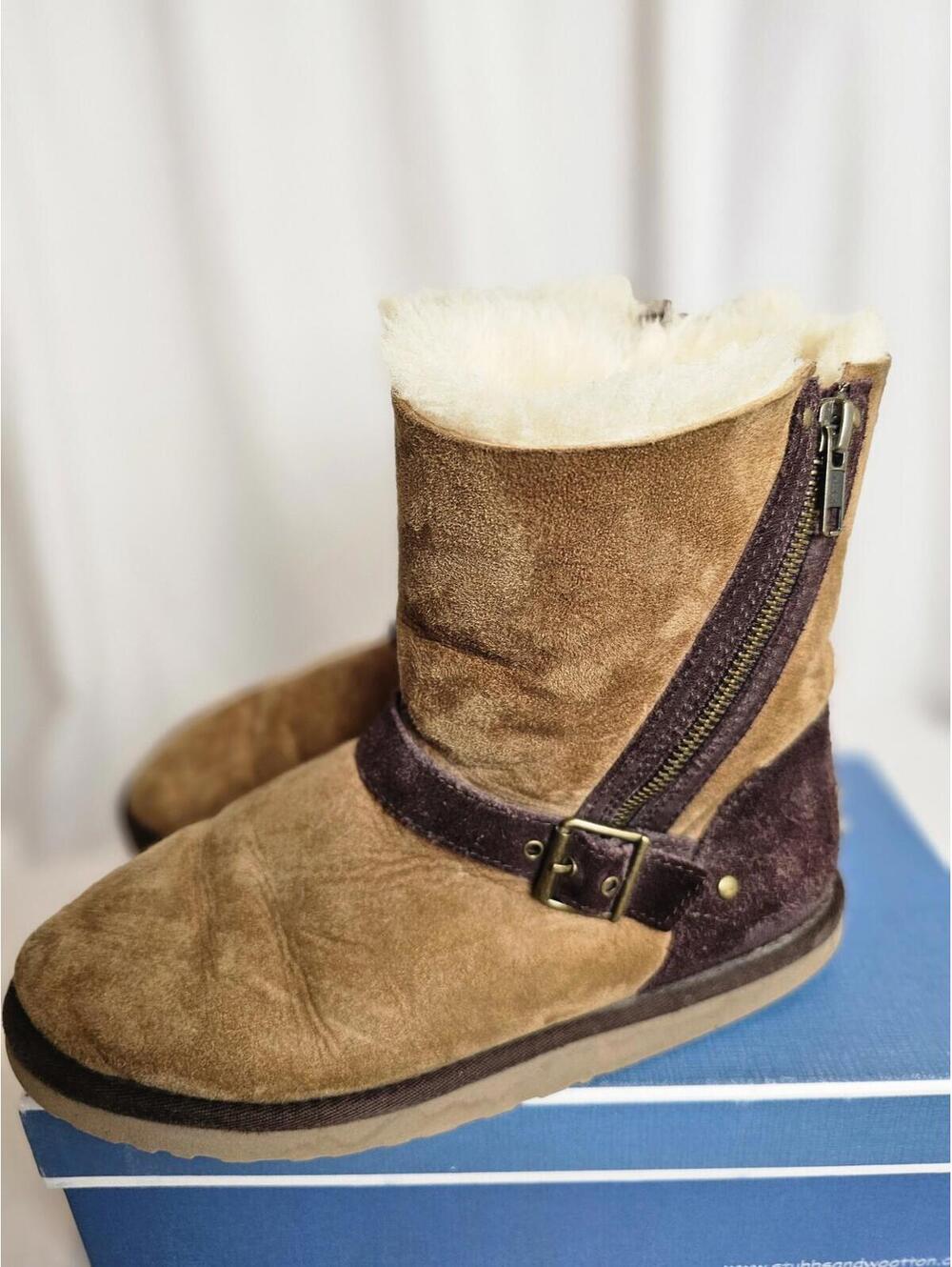 UGG Boots Brown Womens Size 5 Ankle Suede